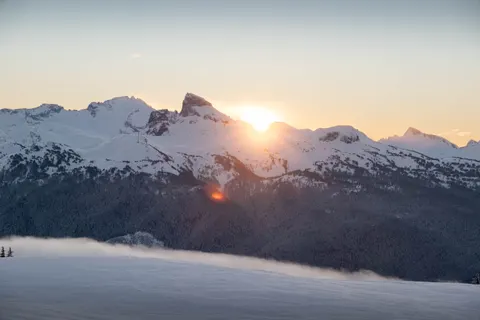 Golden Peak 4K Wallpaper · mountains · 3840×2560