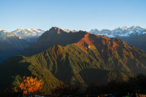 Golden Peak 4K Wallpaper · mountains · 3840×2560