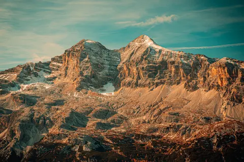 Golden Peak 4K Wallpaper · mountains · 3840×2560
