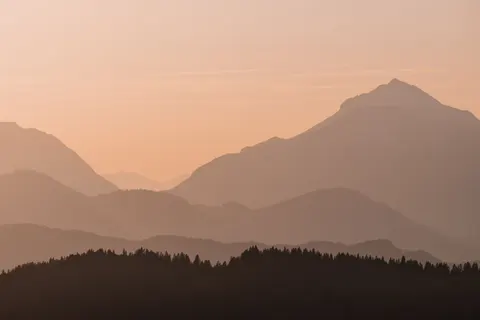 Golden Peak 4K Wallpaper · mountains · 3840×2561