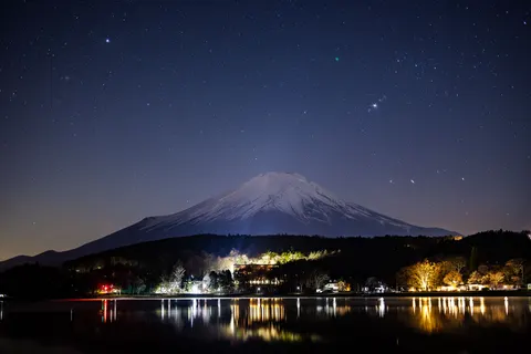 Mount Fuji 4K Wallpaper · mountains · 3840×2561