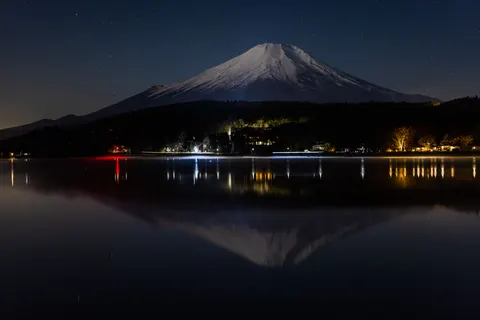 Mount Fuji 4K Wallpaper · mountains · 3840×2561