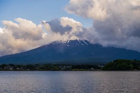 Mount Fuji 4K Wallpaper · mountains · 3840×2560