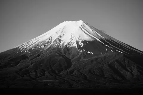 Mount Fuji 4K Wallpaper · mountains · 3840×2560