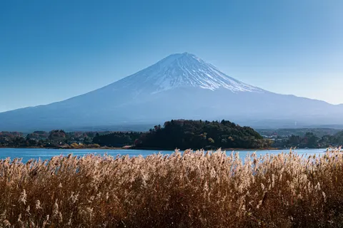 Mount Fuji 4K Wallpaper · mountains · 3840×2560