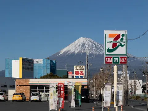Mount Fuji 4K Wallpaper · mountains · 3840×2883