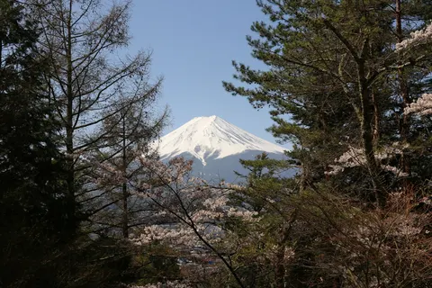 Mount Fuji 4K Wallpaper · mountains · 3840×2560