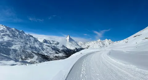 Matterhorn 4K Wallpaper · mountains · 3840×2071