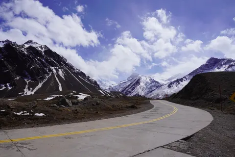 The Andes 4K Wallpaper · mountains · 3840×2560