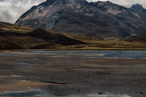 The Andes 4K Wallpaper · mountains · 3840×2560