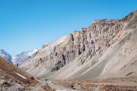 The Andes 4K Wallpaper · mountains · 3840×2560