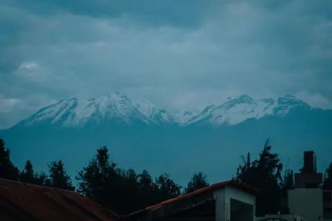 The Andes 4K Wallpaper · mountains · 3840×2560
