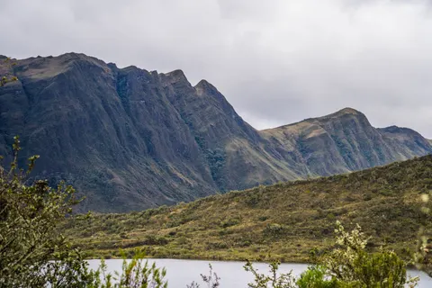 The Andes 4K Wallpaper · mountains · 3840×2560