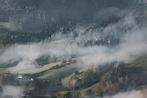 Foggy Valley 4K Wallpaper · mountains · 3840×2560