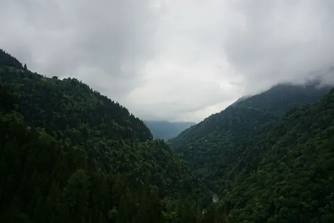 Foggy Valley 4K Wallpaper · mountains · 3840×2560