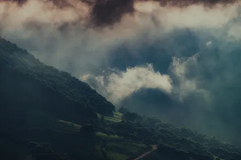 Foggy Valley 4K Wallpaper · mountains · 3840×2560