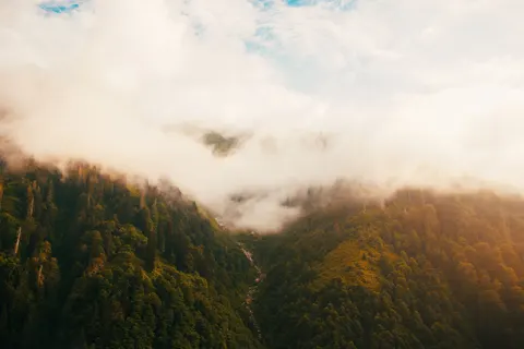 Foggy Valley 4K Wallpaper · mountains · 3840×2560