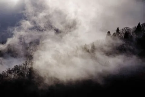 Foggy Valley 4K Wallpaper · mountains · 3840×2560
