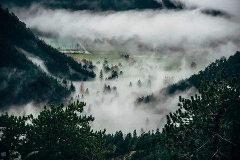 Foggy Valley 4K Wallpaper · mountains · 3840×2563
