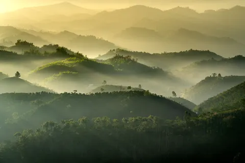 Foggy Valley 4K Wallpaper · mountains · 3840×2561