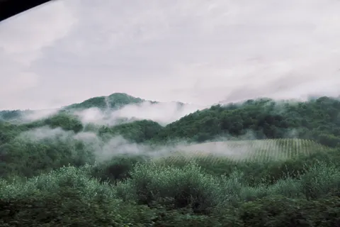 Foggy Valley 4K Wallpaper · mountains · 3840×2560