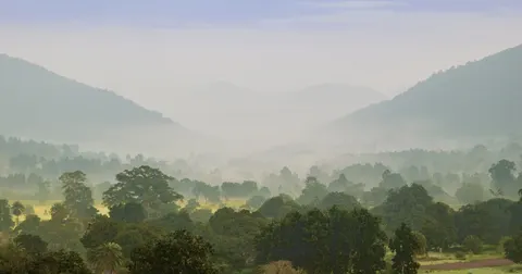 Foggy Valley 4K Wallpaper · mountains · 3840×2019