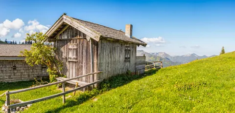 Mountain Cabin 4K Wallpaper · mountains · 3840×1857