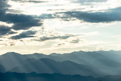 Mountain Panorama 4K Wallpaper · mountains · 3840×2560