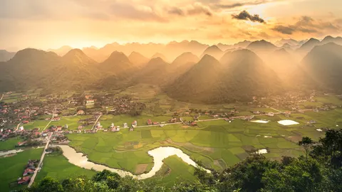 Mountain Panorama 4K Wallpaper · mountains · 3840×2160