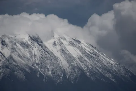 Snowy Volcano 4K Wallpaper · mountains · 3840×2560
