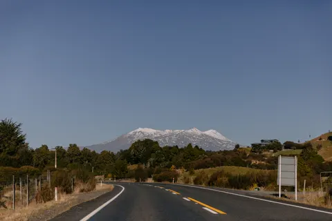 Wallpaper Pegunungan 4K · mountains · 3840×2560