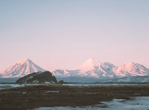 Fond d'écran Volcan Enneigé 4K · mountains · 3840×2842