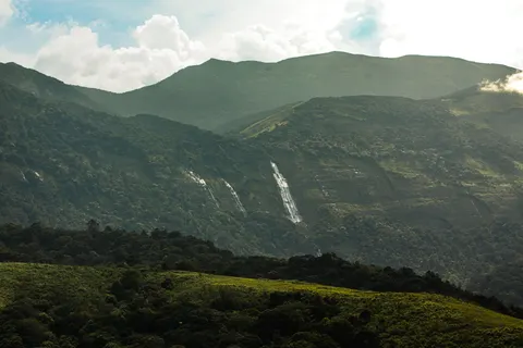 Valley Waterfall 4K Wallpaper · mountains · 3840×2560