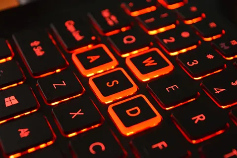 RGBキーボード 4K壁紙 · technology · 3840×2560