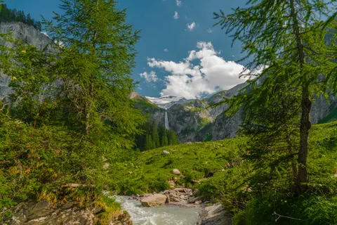 Valley Waterfall 4K Wallpaper · mountains · 3840×2560
