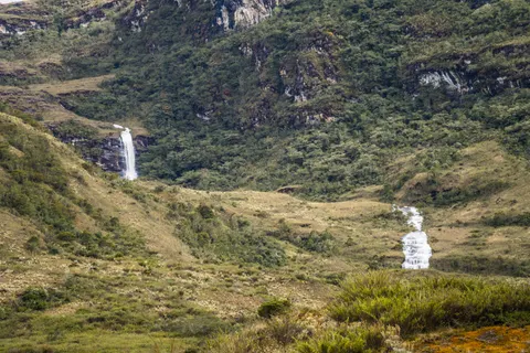 Valley Waterfall 4K Wallpaper · mountains · 3840×2560