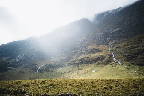 Valley Waterfall 4K Wallpaper · mountains · 3840×2563