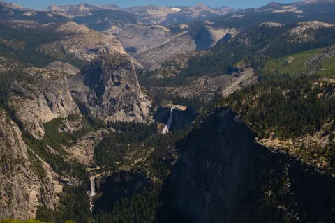Valley Waterfall 4K Wallpaper · mountains · 3840×2560