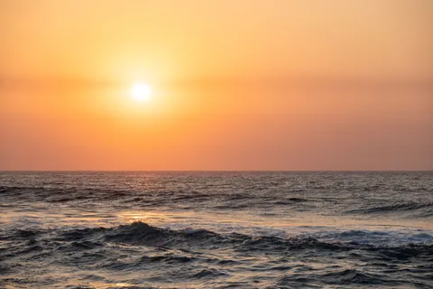 والپیپر افق غروب با کیفیت 4K · sunset · 3840×2561