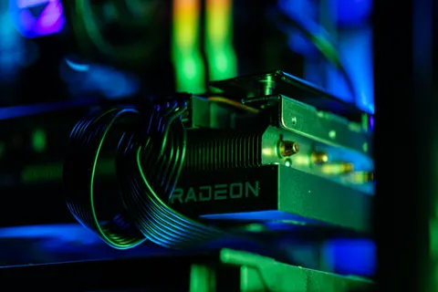 Обои Светящаяся схема 4K · technology · 3840×2560