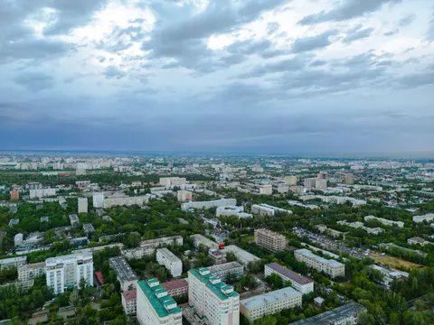 Stadt aus der Vogelperspektive 4K Hintergrundbild · aerial · 3840×2880