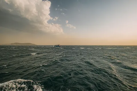 Ocean Sunset 4K Wallpaper · ocean · 3840×2560