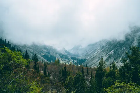 Berge 4K Hintergrundbild · mountains · 3840×2560