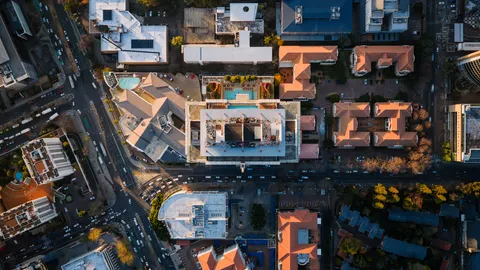 Stadt aus der Vogelperspektive 4K Hintergrundbild · aerial · 3840×2160