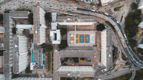 Stadt aus der Vogelperspektive 4K Hintergrundbild · aerial · 3840×2160