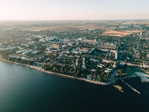 항공뷰 도시 4K 배경화면 · aerial · 3840×2880