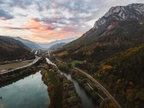 Sfondo Fiume dall'Alto 4K · aerial · 3840×2880