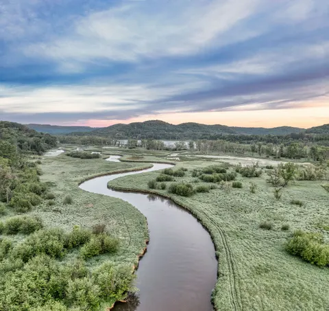 Luftaufnahme Fluss 4K Hintergrundbild · aerial · 3840×3628