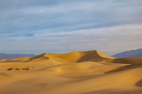 والپیپر تپه‌های شنی هوایی با کیفیت 4K · aerial · 3840×2561