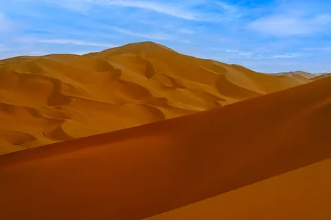 والپیپر تپه‌های شنی هوایی با کیفیت 4K · aerial · 3840×2560